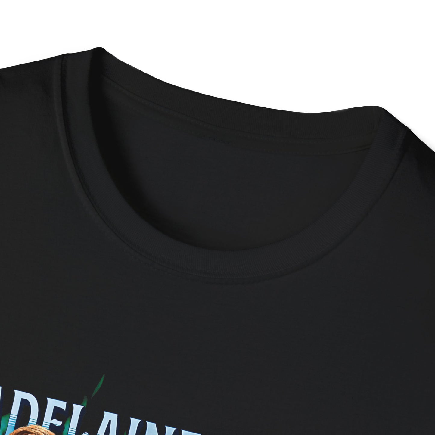 Madelaine Petsch Unisex T-Shirt - Fan T-Shirt Premium Collection